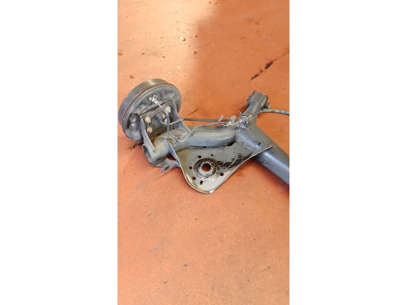 Recambio de puente trasero para toyota aygo (_b4_) 1.0 (kgb40) referencia OEM IAM TAMBOR/ABS  