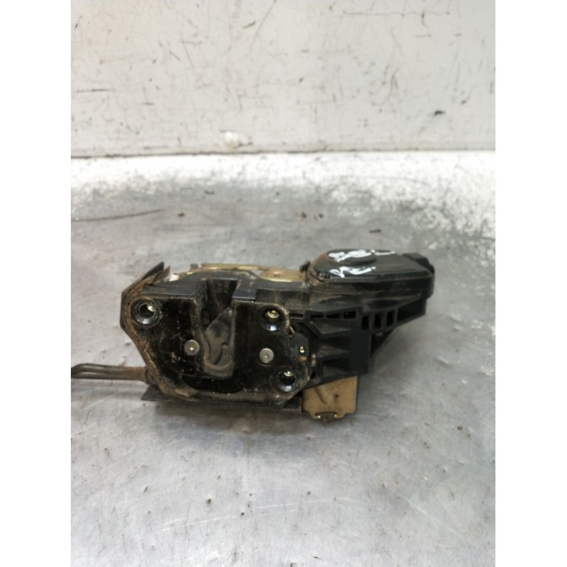 Recambio de motor cierre centralizado delantero izquierdo para hyundai terracan (hp) 2.9 crdi 4wd referencia OEM IAM  5P 2004