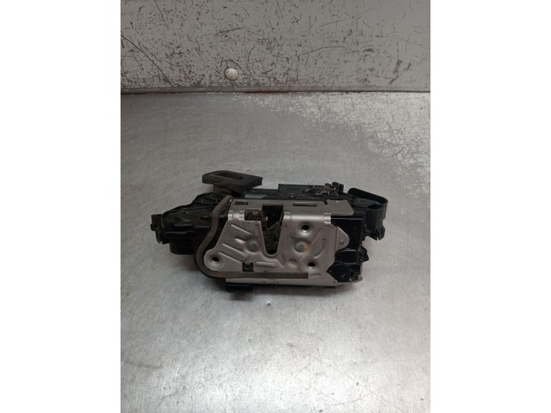 Recambio de motor cierre centralizado delantero izquierdo para volkswagen crafter caja/chasis (sz_) 2.0 tdi referencia OEM IAM  