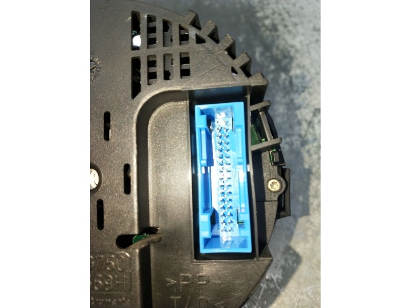 Recambio de cuadro instrumentos para audi a2 (8z0) 1.4 tdi referencia OEM IAM 8Z0920900 110080020001 2000