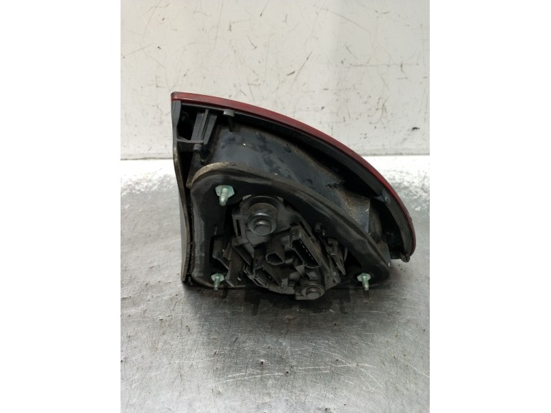 Recambio de piloto trasero izquierdo para seat leon (1m1) 1.9 tdi referencia OEM IAM   1999