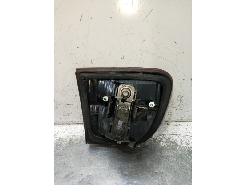 Recambio de piloto trasero derecho interior para seat leon (1m1) 1.9 tdi referencia OEM IAM   1999