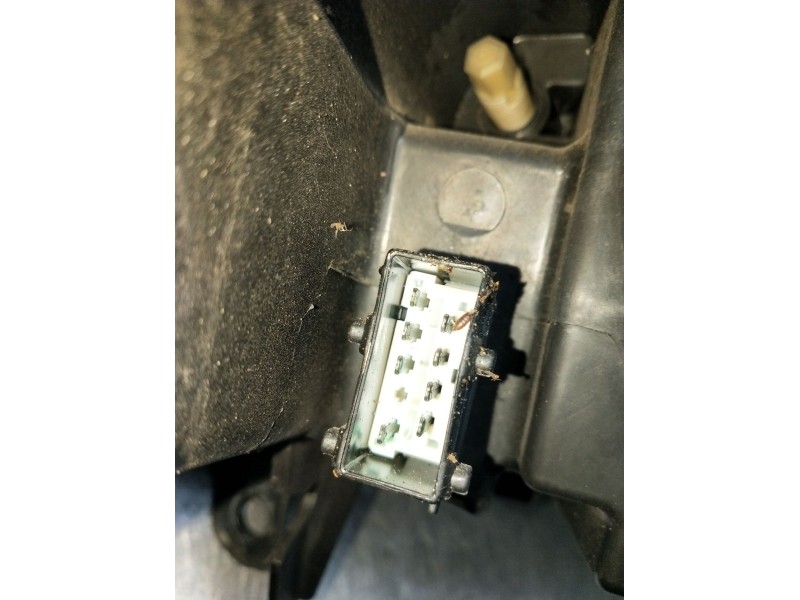 Recambio de faro izquierdo para peugeot 407 (6d_) 1.8 (6d6fzb) referencia OEM IAM 0301213201 9656668880 2004
