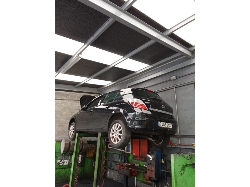 opel astra h (a04) del año 2004