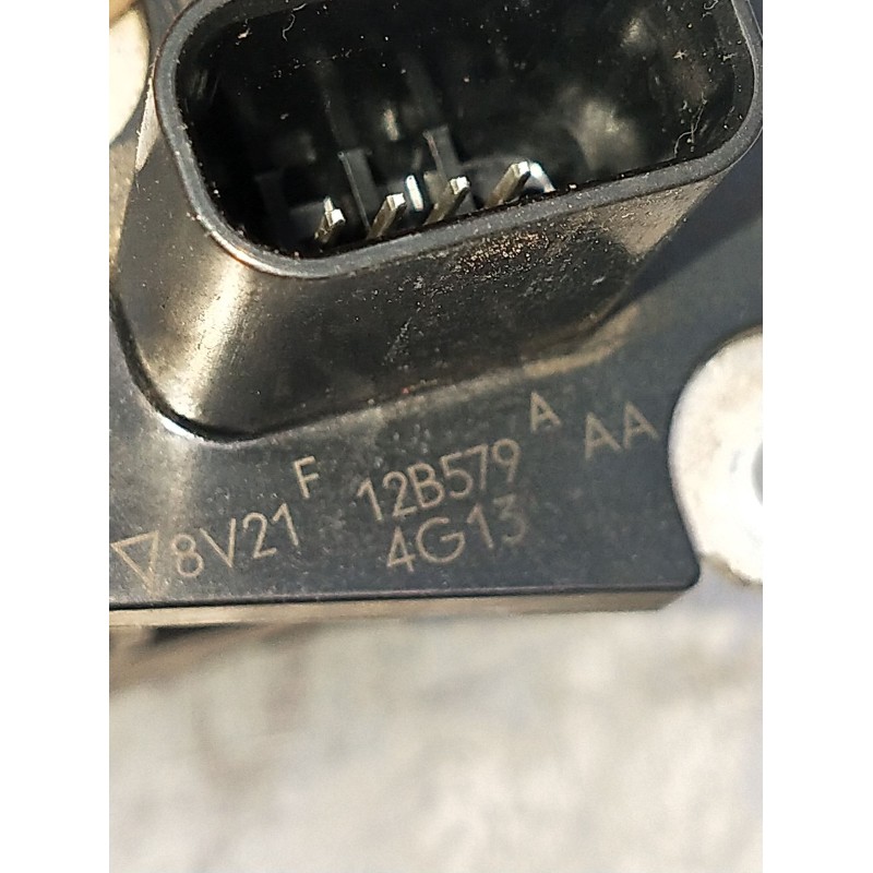 Recambio de caudalimetro para ford fiesta vi (cb1, ccn) 1.5 tdci referencia OEM IAM 8V2112B579AA  2010