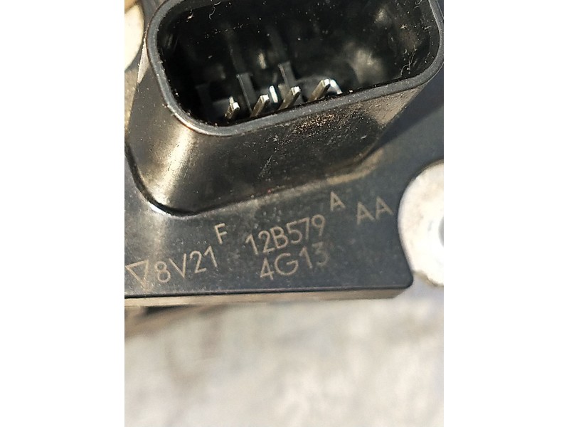 Recambio de caudalimetro para ford fiesta vi (cb1, ccn) 1.5 tdci referencia OEM IAM 8V2112B579AA  2010