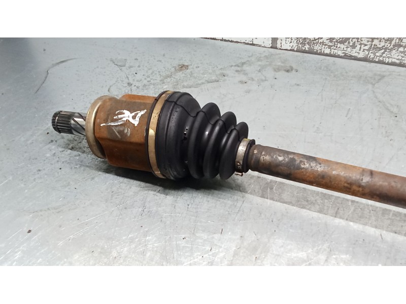 Recambio de transmision delantera derecha para nissan primera hatchback (p11) 1.6 16v referencia OEM IAM   99