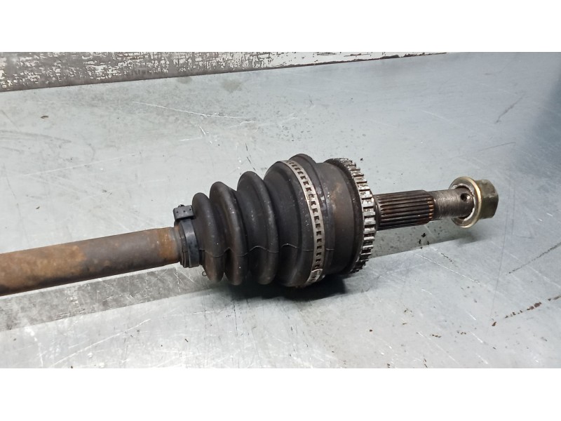 Recambio de transmision delantera derecha para nissan primera hatchback (p11) 1.6 16v referencia OEM IAM   99