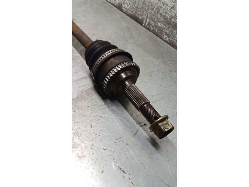 Recambio de transmision delantera derecha para nissan primera hatchback (p11) 1.6 16v referencia OEM IAM   99