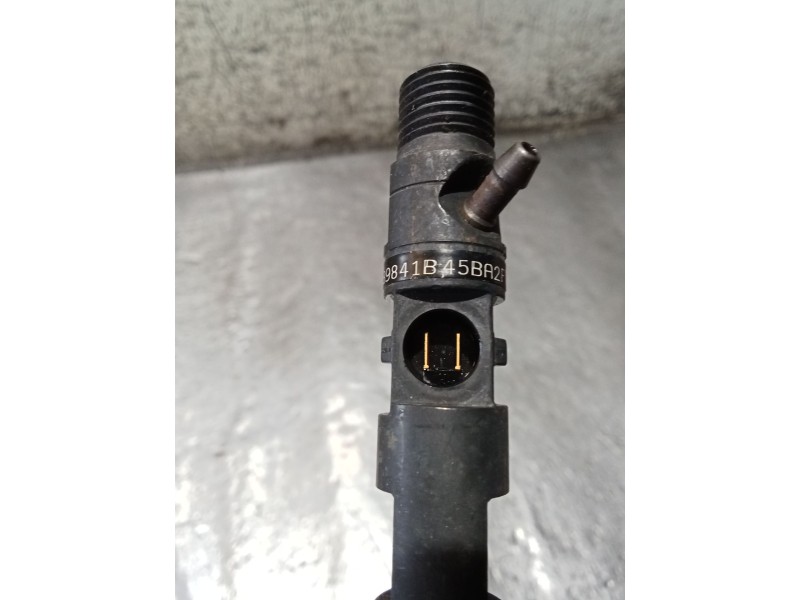 Recambio de inyector para nissan note (e11, ne11) 1.5 dci referencia OEM IAM 0781ER07F31 H8200421897 8200676774 EJBR05101D DELPH