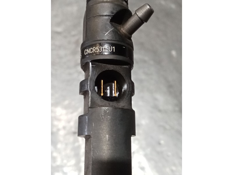 Recambio de inyector para hyundai terracan (hp) 2.9 crdi 4wd referencia OEM IAM 1022GZ21W05 EJBR03902D DELPHI