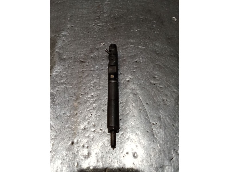 Recambio de inyector para hyundai terracan (hp) 2.9 crdi 4wd referencia OEM IAM 0999GZ21W05 EJBR03902D DELPHI