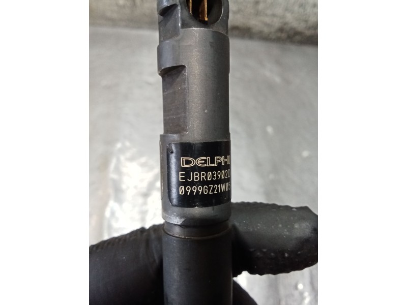 Recambio de inyector para hyundai terracan (hp) 2.9 crdi 4wd referencia OEM IAM 0999GZ21W05 EJBR03902D DELPHI