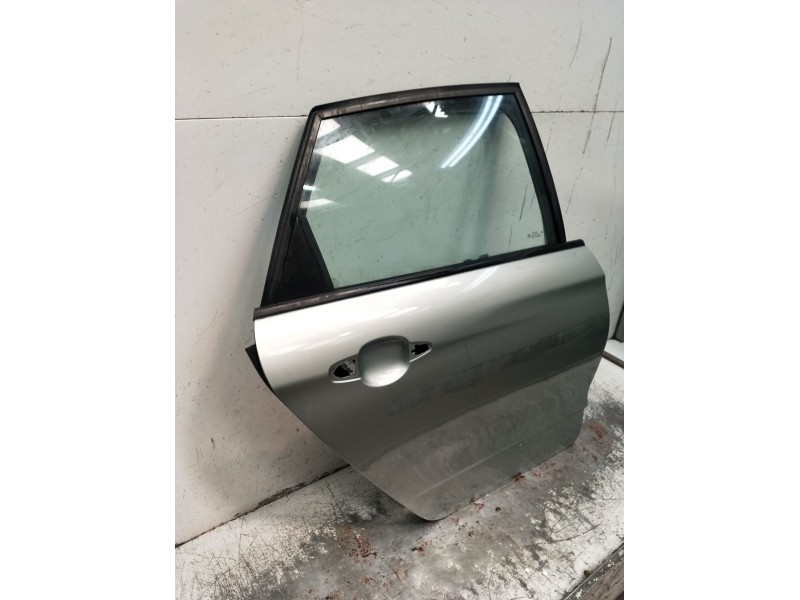 Recambio de puerta trasera derecha para citroën c4 ii (nc_) 1.6 hdi 110 referencia OEM IAM  5P 2010