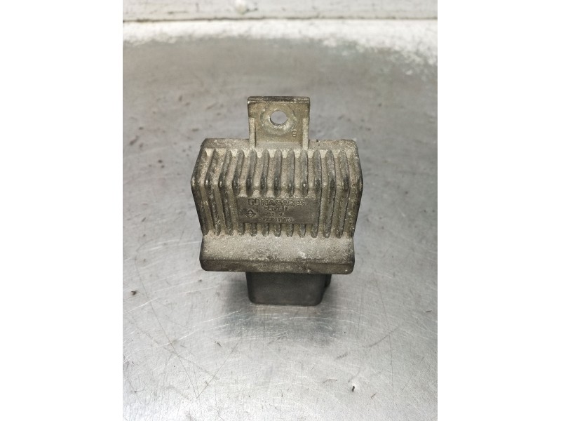 Recambio de caja precalentamiento para nissan note (e11, ne11) 1.5 dci referencia OEM IAM 7700115078  2006