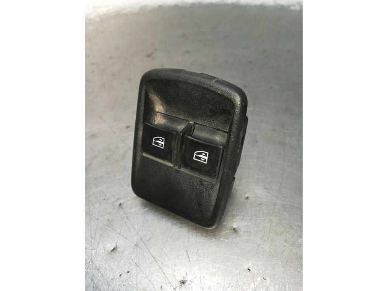 Recambio de mando elevalunas delantero izquierdo para dacia dokker monospace (ke_) 1.5 dci (keaj, keah) referencia OEM IAM 25411