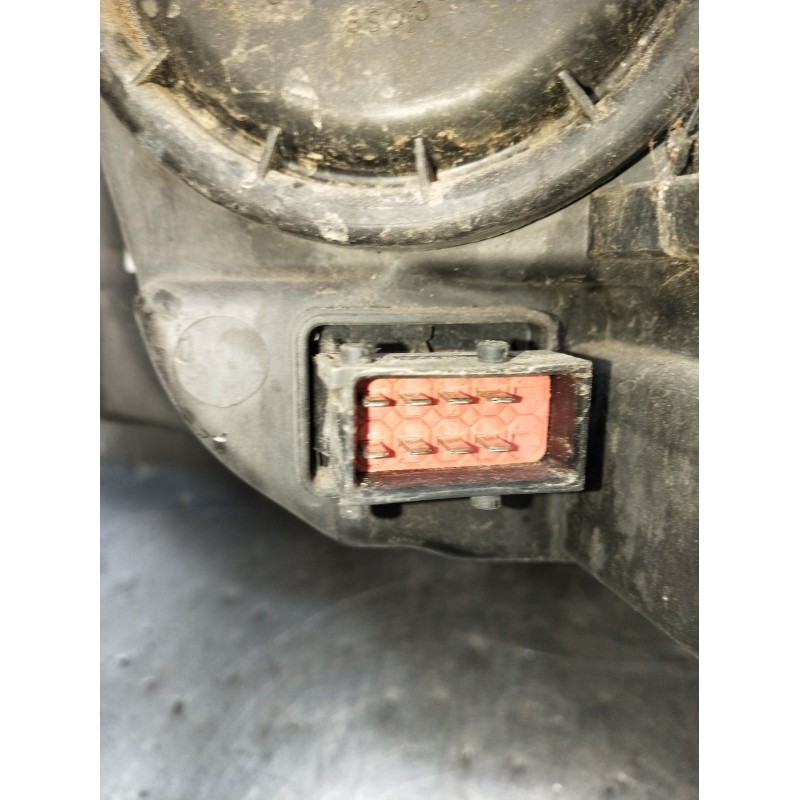 Recambio de faro derecho para opel astra j (p10) 1.4 turbo (68) referencia OEM IAM 13523647RH 1EG01001102 2010