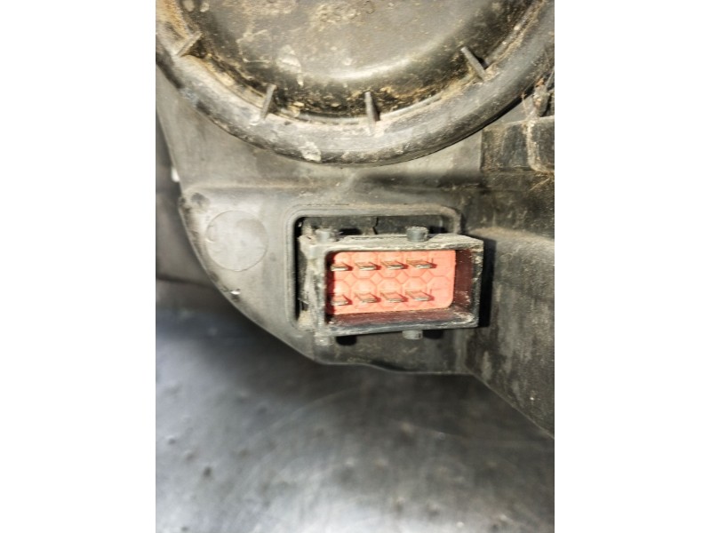 Recambio de faro derecho para opel astra j (p10) 1.4 turbo (68) referencia OEM IAM 13523647RH 1EG01001102 2010