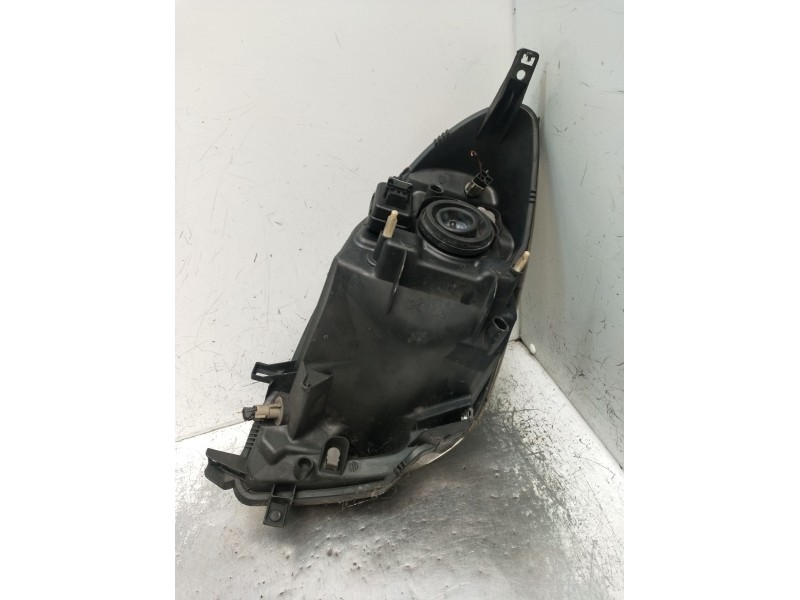 Recambio de faro derecho para nissan note (e11, ne11) 1.5 dci referencia OEM IAM 260109U100 89900917 2006