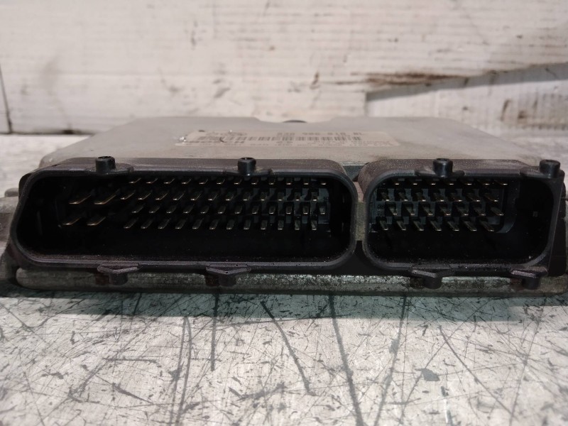 Recambio de centralita motor uce para volkswagen golf iv berlina (1j1) conceptline referencia OEM IAM 0281001845 038906018BL 