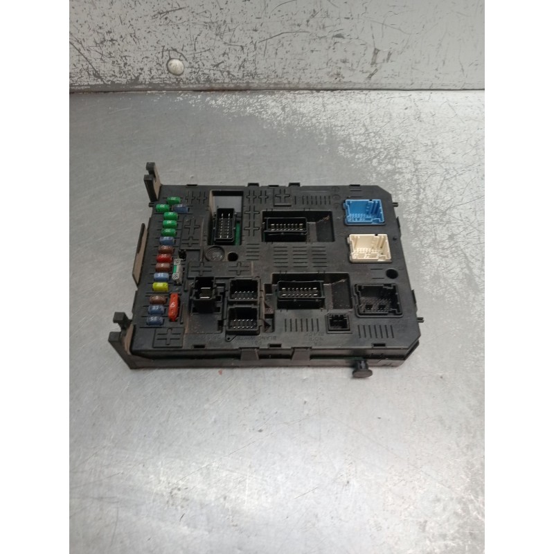 Recambio de caja reles / fusibles para peugeot partner furgoneta/monovolumen 1.6 hdi / bluehdi 75 referencia OEM IAM 281197595  