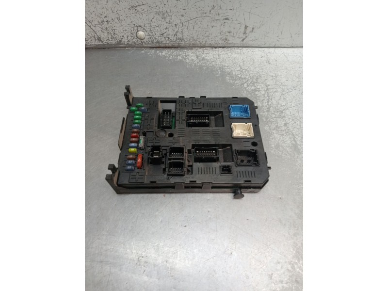 Recambio de caja reles / fusibles para peugeot partner furgoneta/monovolumen 1.6 hdi / bluehdi 75 referencia OEM IAM 281197595  