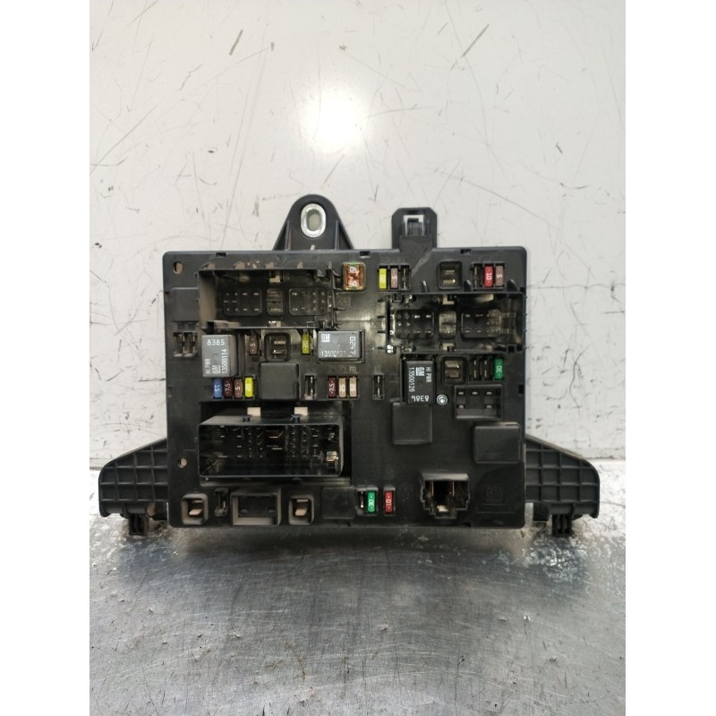 Recambio de caja reles / fusibles para opel astra j (p10) 1.4 turbo (68) referencia OEM IAM 365927271 1110022AB 13302301 2010