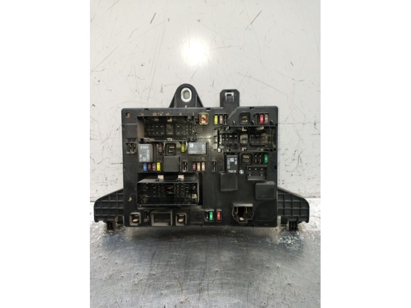 Recambio de caja reles / fusibles para opel astra j (p10) 1.4 turbo (68) referencia OEM IAM 365927271 1110022AB 13302301 2010