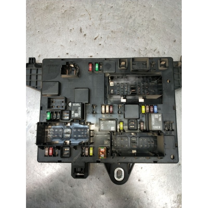 Recambio de caja reles / fusibles para opel astra j (p10) 1.4 turbo (68) referencia OEM IAM 365927271 1110022AB 13302301 2010