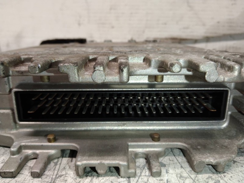 Recambio de centralita motor uce para volkswagen passat berlina (3a2) cl referencia OEM IAM 0281001368 0281001369 028906021AT