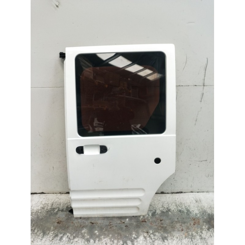 Recambio de puerta trasera izquierda para ford tourneo connect 1.8 tdci referencia OEM IAM  5P 2008