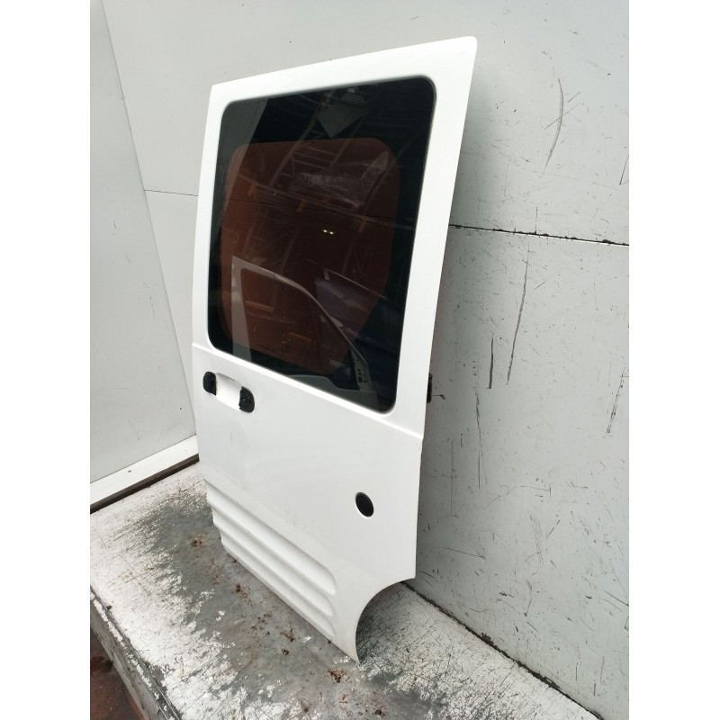 Recambio de puerta trasera izquierda para ford tourneo connect 1.8 tdci referencia OEM IAM  5P 2008