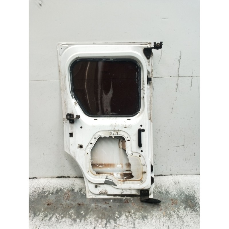 Recambio de puerta trasera izquierda para ford tourneo connect 1.8 tdci referencia OEM IAM  5P 2008