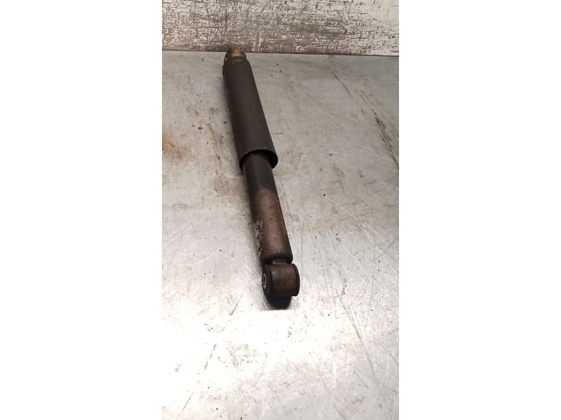 Recambio de amortiguador trasero derecho para ford tourneo connect 1.8 tdci referencia OEM IAM   08