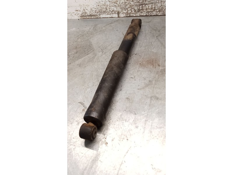 Recambio de amortiguador trasero izquierdo para ford tourneo connect 1.8 tdci referencia OEM IAM   08