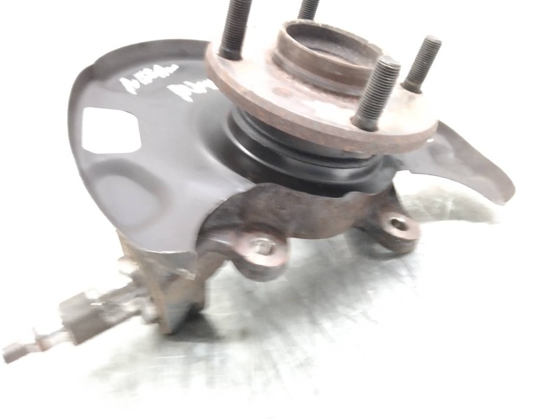 Recambio de mangueta delantera izquierda para nissan primera berl./familiar (p10/w10) 1.6 16v cat referencia OEM IAM    Recambio de mangueta delantera izquierda para nissan primera berl./familiar (p10/w10) 1.6 16v cat referencia OEM IAM