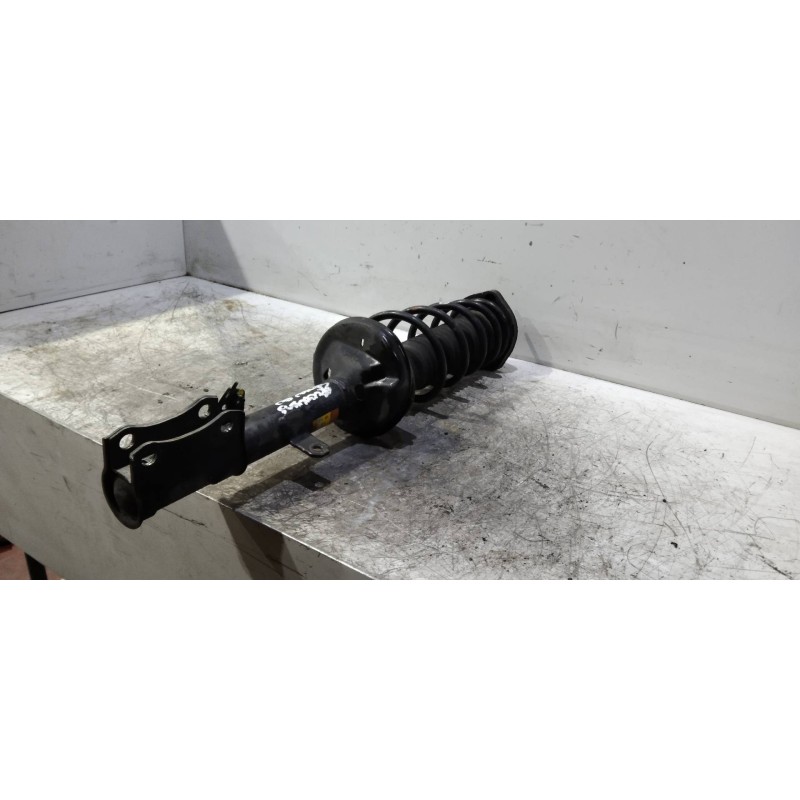 Recambio de amortiguador trasero izquierdo para toyota avensis berlina (t 22) 1.6 luna (5-ptas.) referencia OEM IAM   