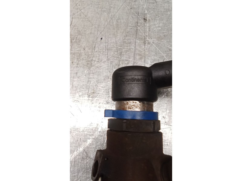 Recambio de inyector para ford tourneo connect 1.8 tdci referencia OEM IAM 7T1Q9F593AB  CONTINENTAL