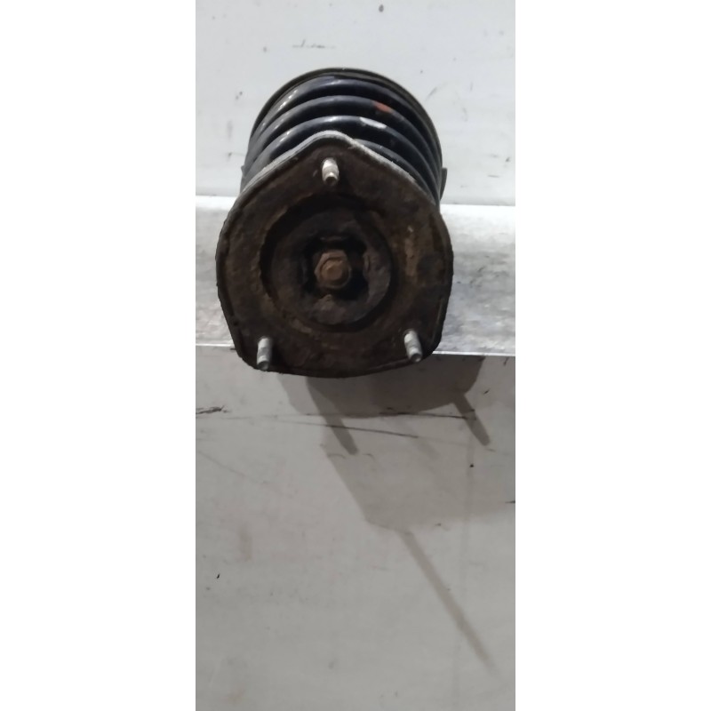 Recambio de amortiguador trasero izquierdo para toyota avensis berlina (t 22) 1.6 luna (5-ptas.) referencia OEM IAM   