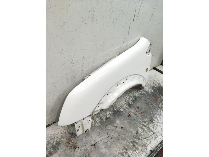 Recambio de aleta delantera izquierda para ford tourneo connect 1.8 tdci referencia OEM IAM  2008 