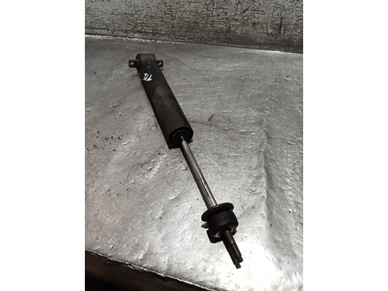 Recambio de amortiguador trasero izquierdo para mercedes-benz clase e (w123) berlina+coupe d 200 referencia OEM IAM   76