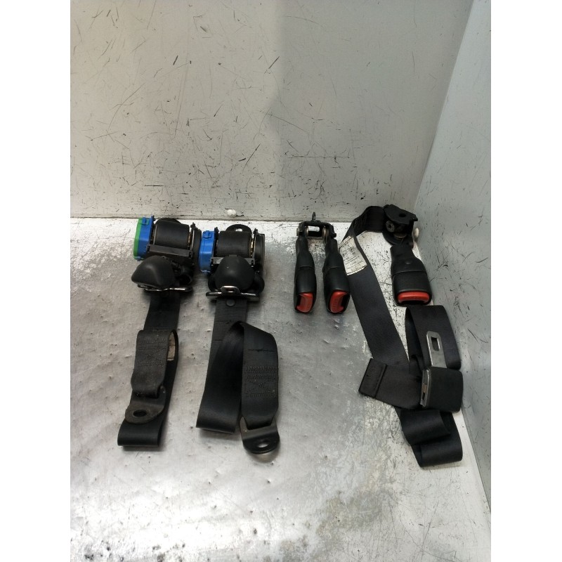 Recambio de juego cinturones trasero para jeep gr.cherokee (wj/wg) 3.1 td cat referencia OEM IAM  5P 1999