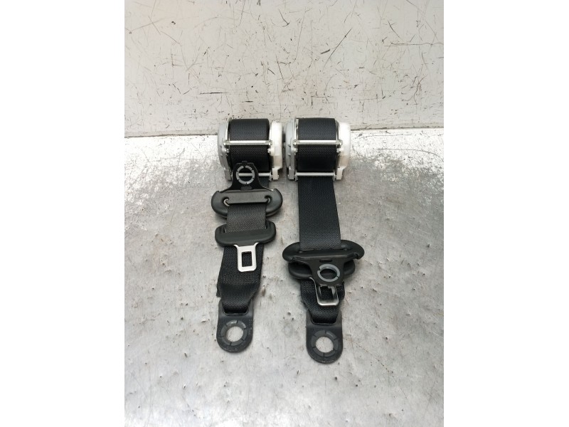 Recambio de juego cinturones trasero para toyota aygo (_b4_) 1.0 (kgb40) referencia OEM IAM  5P 2014