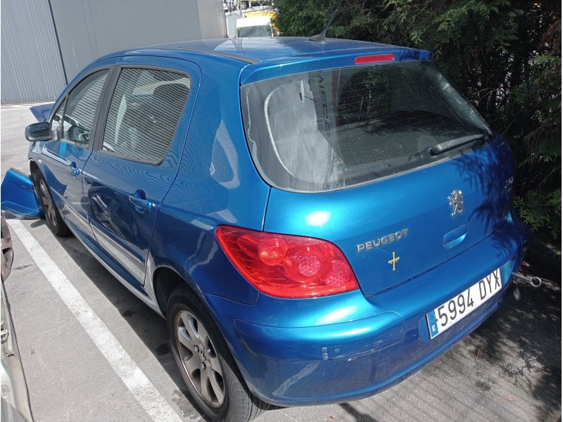 peugeot 307 berlina (s2) del año 2005