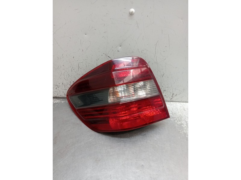 Recambio de piloto trasero izquierdo para mercedes-benz clase m (w164) ml 320 cdi 4-matic (164.122) referencia OEM IAM A16482021