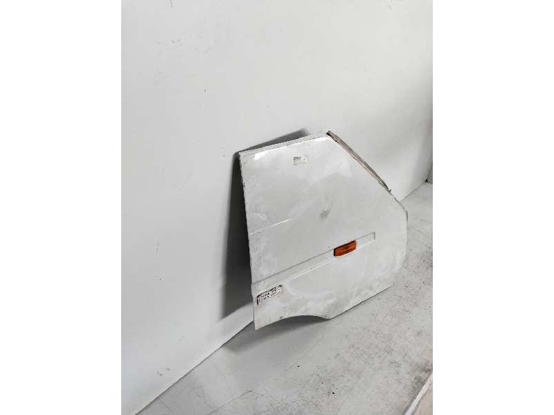 Recambio de aleta delantera derecha para renault trafic (desde 5.89) referencia OEM IAM   