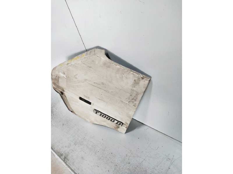 Recambio de aleta delantera izquierda para renault trafic 1.4 referencia OEM IAM   