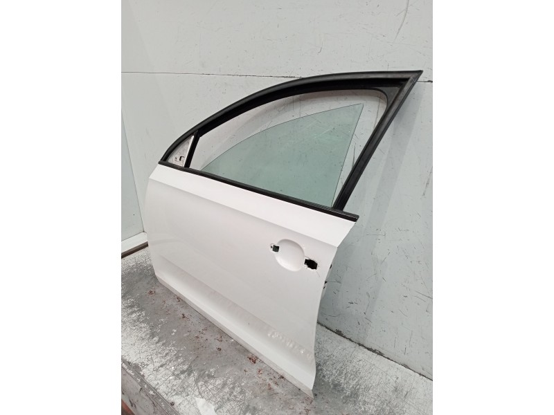 Recambio de puerta delantera izquierda para skoda rapid (nh3, nk3, nk6) 1.6 tdi referencia OEM IAM   
