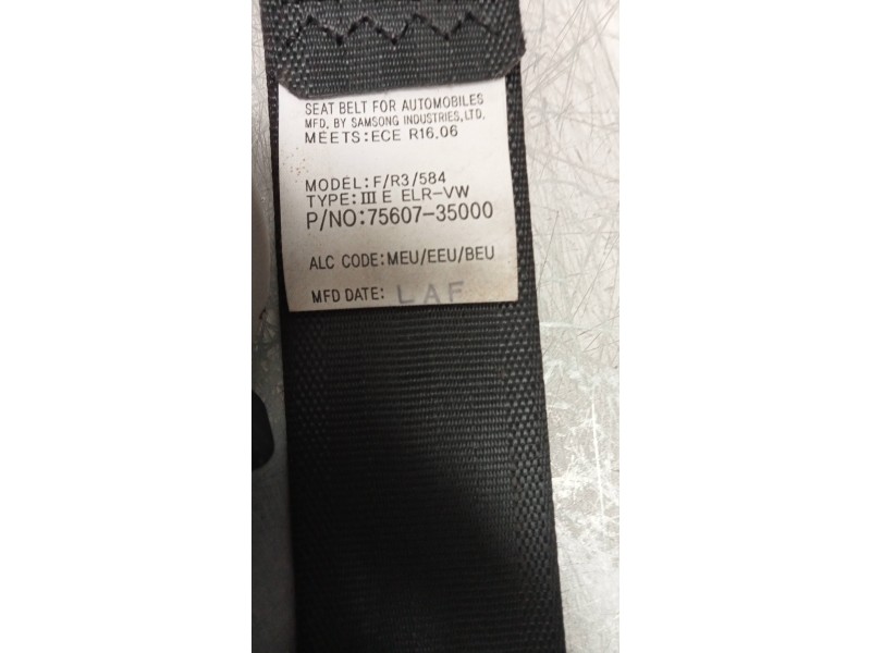 Recambio de juego cinturones trasero para ssangyong tivoli 1.6 turbodiesel cat referencia OEM IAM 7560635000 7560735000 