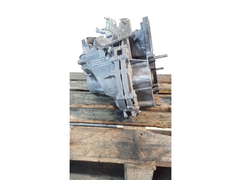 Recambio de caja cambios para alfa romeo spider (177) 2.4 jtd 20v referencia OEM IAM F40 6V 90043443 HE